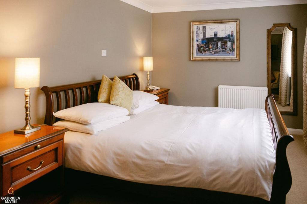 Crouchers Hotel Чичестер Экстерьер фото