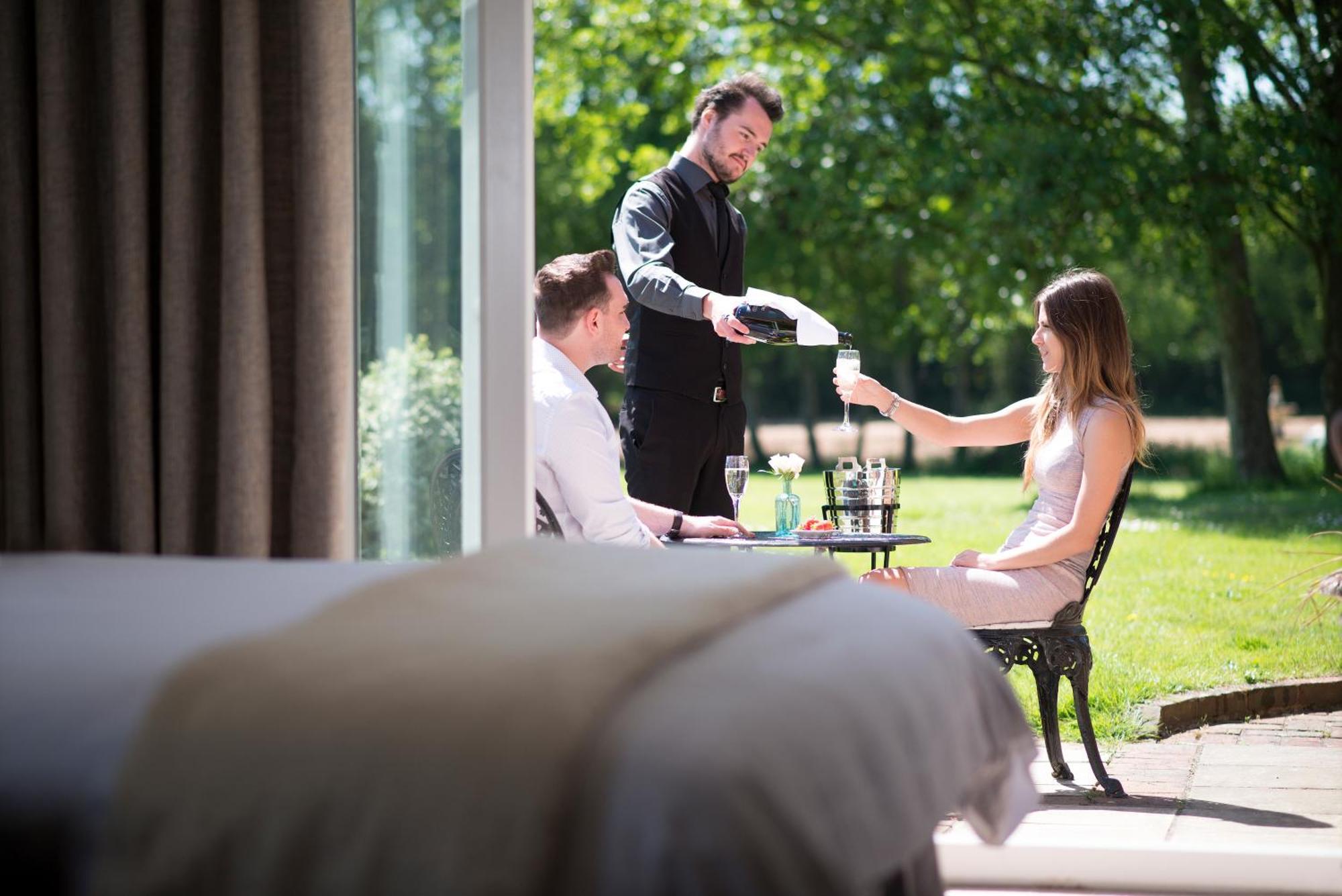 Crouchers Hotel Чичестер Экстерьер фото